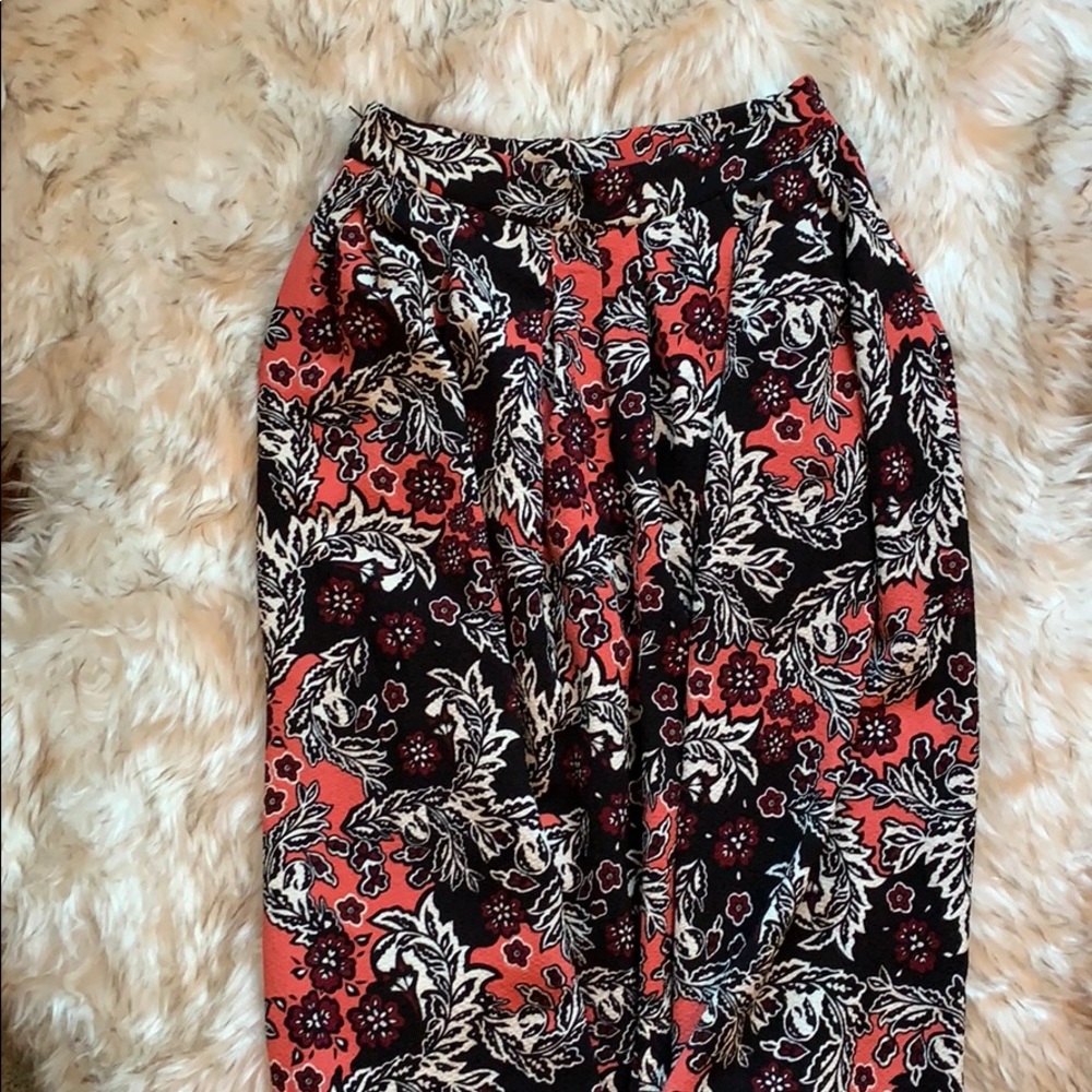 Midi Skirt with pockets!